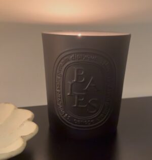 Rachel Stevens Instagram - A few pics from this week🫶🏻

Mum taxi 
Cute @marksandspencer @bella_freud polo neck 🖤
Pit stop @the_ivy_collection in between meetings 
Little voice over session 
Exciting interiors plans 💫creating my dressing room of dreams 🙏🏻so excited to share 
Cosy evenings in lighting my fave candle @diptyque 
Fabulous arm candy. Thank you to @thehouseoftor 🫶🏻🧿
My beaut Black Friday purchase @demellierlondon 🖤
When your teen spams your phone 📷🤪
😁❤️😘