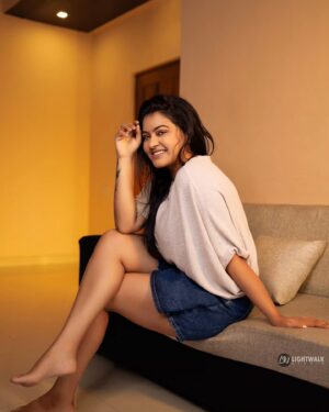 Rachitha Mahalakshmi Instagram - Get ready for some awestruck moments...... 😉😉😉😉
Well its worth it..... 😜
Make over @jokishmakeover 💄
Hair @makeup_artist_surabhi_vinil 👩🏻‍🦱
📸  @lightwalkstudio 
#beingselfpartnered