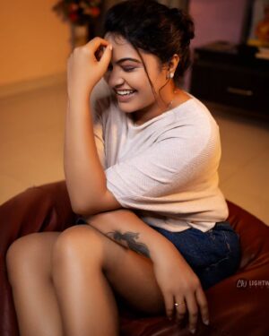 Rachitha Mahalakshmi Instagram - Get ready for some awestruck moments...... 😉😉😉😉
Well its worth it..... 😜
Make over @jokishmakeover 💄
Hair @makeup_artist_surabhi_vinil 👩🏻‍🦱
📸  @lightwalkstudio 
#beingselfpartnered