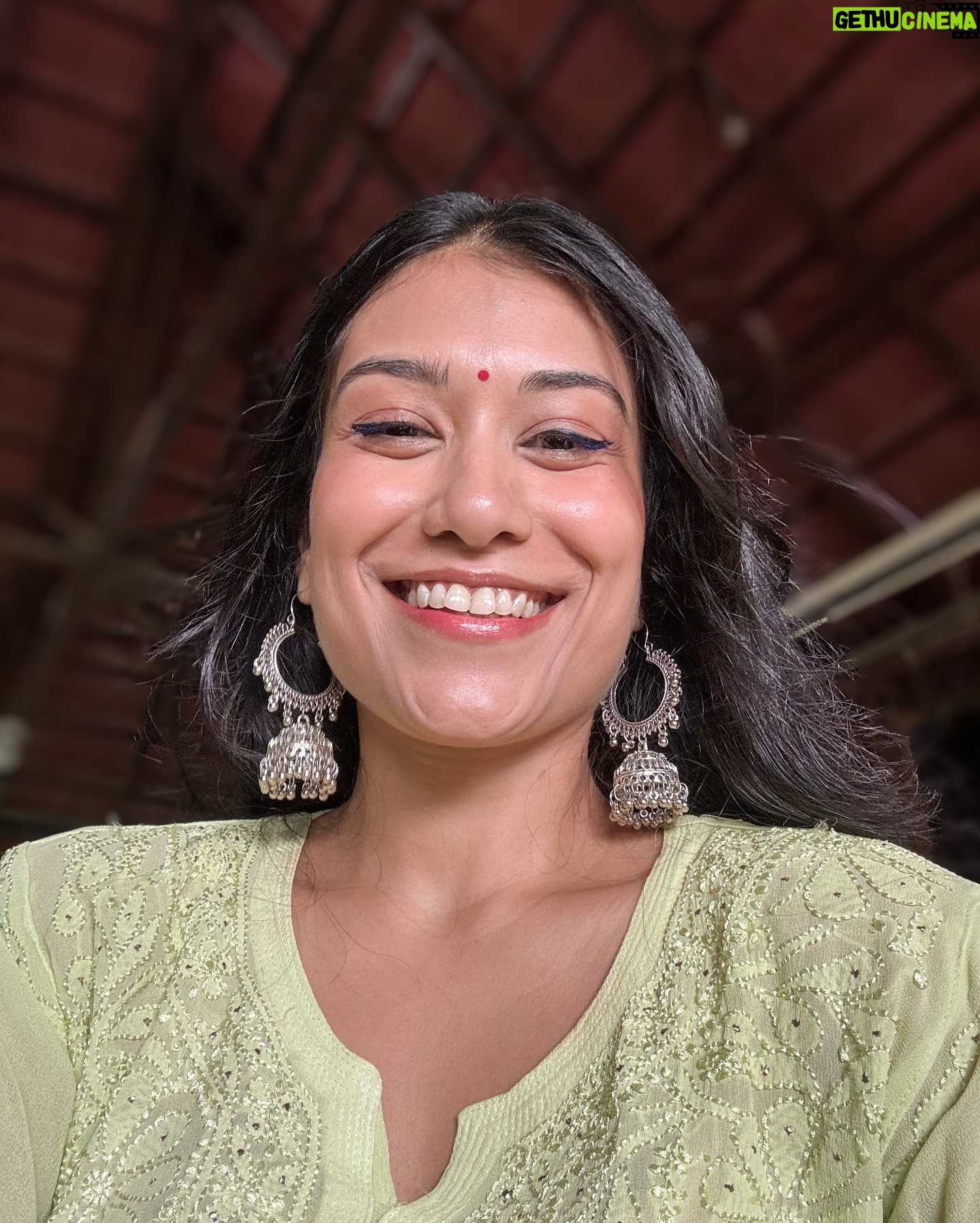 Radhika Bose - 3.3K Likes - You can take a Bengali out of Kolkata , but you canāt take Kolkata out of a Bengali ā¤ļøā¤ļø
@yogasini
#yogasini
.
.
.
.
#kolkatadiaries #iphonephotography #kolkataphotography #streetphotography #indianphotography
