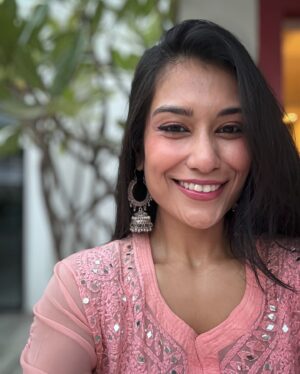 Radhika Bose Instagram - Happy Diwali to everyone and Ma Kali protect us 
@yogasini 
#yogasini 
.
.
.
.
.
#diwali2024  #diwalivibes✨ #simplehomestyle #celebrations #family