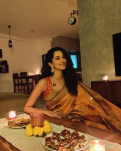 Actress Radhika Narayan HD Photos and Wallpapers November 2024