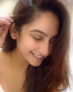 Actress Ragini Dwivedi HD Photos and Wallpapers December 2024