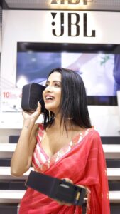 Actress Raiza Wilson HD Photos and Wallpapers October 2024