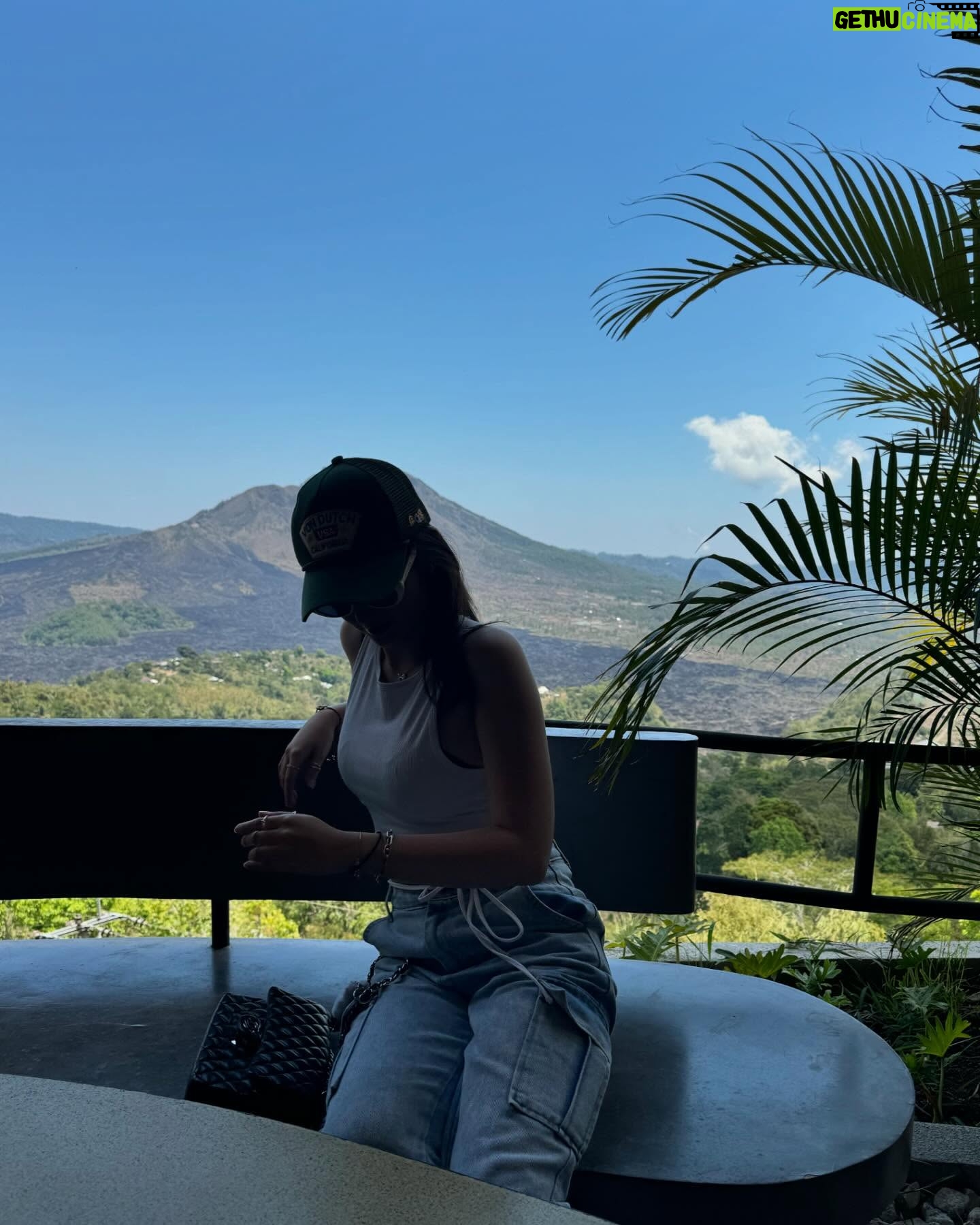 Ranty Maria - 100.2K Likes - 🤍☀️⛰️