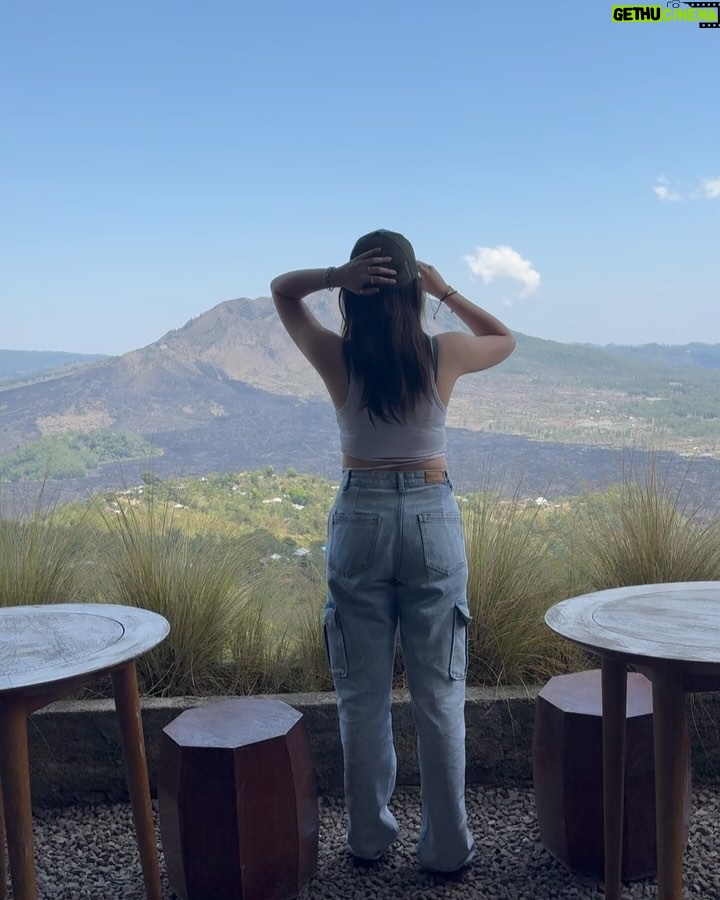 Ranty Maria - 100.2K Likes - 🤍☀️⛰️