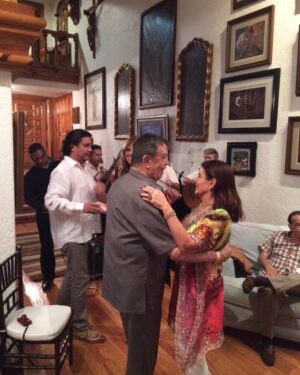 Raquel Bigorra Instagram - Mi Tere linda, yo a ti te quiero, yo a ti te canto mi son entero… Mujeres como tú, no se olvidan jamás. Gracias por ser tan alegre, generosa, compartida, cariñosa, buena en todo…Esa filosofía de vida tan maravillosa. Una cubanaza de oro 🇨🇺 que amó profundamente a Mexico. Amaste todo lo que tocaste. Cuantas cosas voy a extrañarte. 🥲 Gracias por todo lo que nos diste, nos enseñaste, nos compartiste…Esas anécdotas tuyas… Ay, Tere, mamita, es que como tú, ninguna. Gracias por tanto. Vivirás por siempre en nuestros corazones. Y donde haya rumba, ahí estarás tú, con tu gracia y Alegría. Te amo. Vuela alto Tere, yo se que ya estás bailando 🙏♥️
