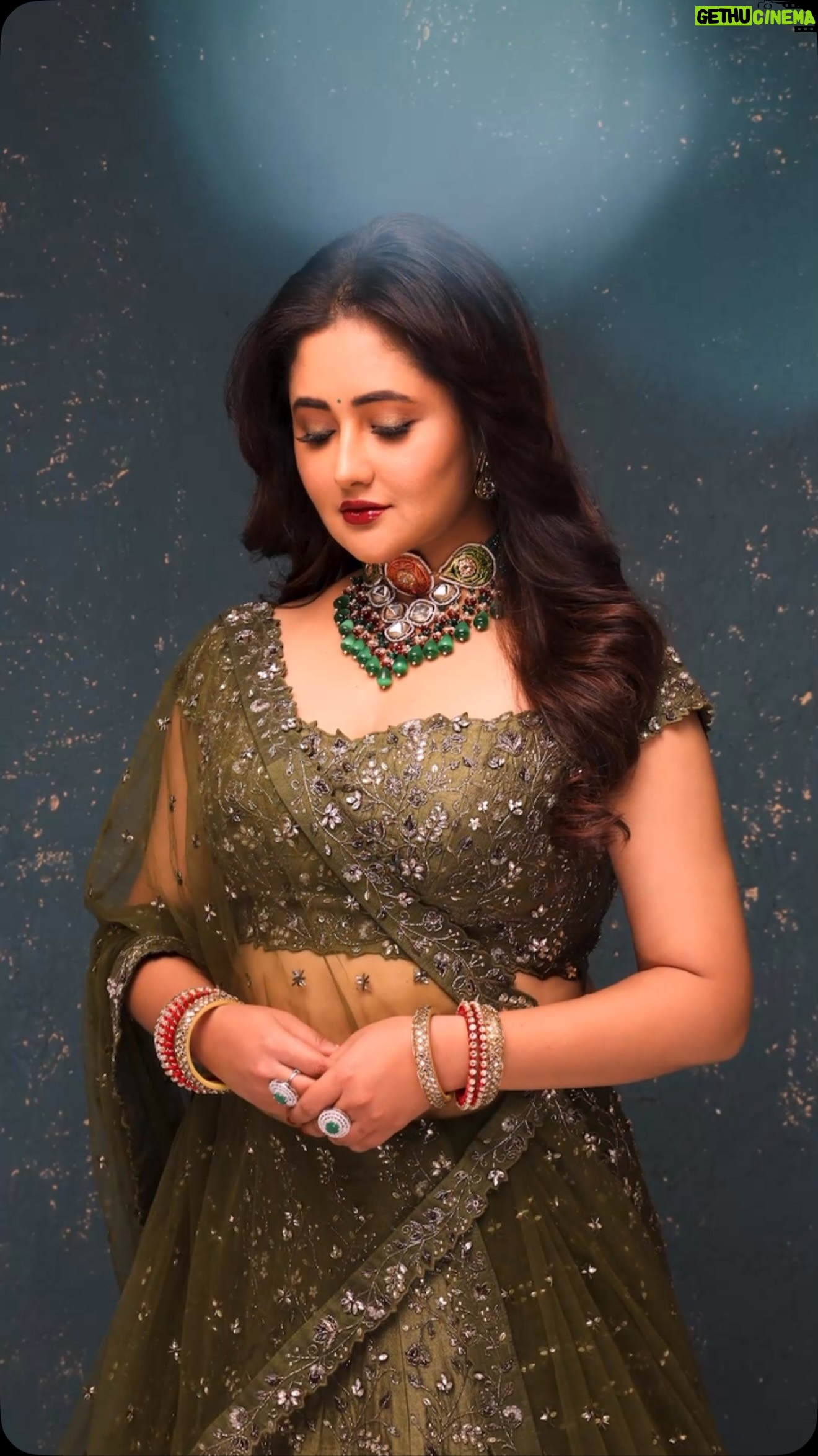 Rashami Desai - 305.5K Likes - Eco friendly love ❤️
.
.
👗 @viralmantra @poojapeshoriaofficial
💎 @piroheebyparul @oakpinionpr
📸 @mk_click2
Hmu : @makeoverbysejalthakkar
Managed: @sneha.churi @tdfbysnehachuri
.
.
#rashamidesai #rashamians #diva #whatmoreispossible #love #rythamicrashami💃🏻 #life #immagical✨🧞♀️🦄