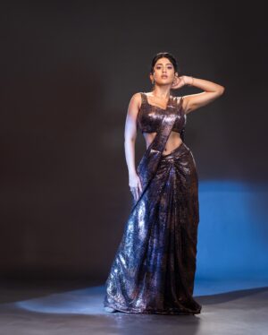 Rashi Singh Instagram - ⚡️

Styling @soigne_official_ 
Wearing @labellikithabommu
pc:- @chinthuu_klicks 
Makeup:- @reshma.makeupandhair 
hair :- @arkaa_makeovers 
jewellery:- @arkaajewels_hyd