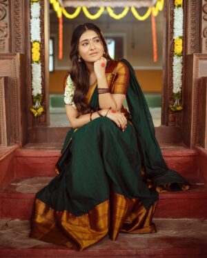 Rashi Singh Instagram - 🌼