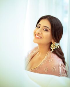 Actress Rashi Singh HD Photos and Wallpapers January 2025
