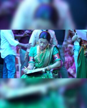 Rashmika Mandanna Instagram - It’s been quite some time since ive been in the skin of Srivalli. 
And today, seeing all of you embrace what she stands for, fights for, and believes in, feels surreal.❤❤
 It’s like you’re experiencing Pushpa through Srivalli’s eyes, and that fills me with so much joy. 🌸

Portraying Srivalli the way you’ve loved her has been so special to me.❤ 
 She has become my second identity, someone I am incredibly proud of. Srivalli has shaped my journey, bringing me to where I am today, and for that, I owe my everything to @aryasukku sir - he is a genius that has made all of this possible. 

Srivalli wouldn’t exist without Pushpa. She is who she is because of Pushpa, and for that, I thank @alluarjunonline sir from the bottom of my heart. Always. 

To me, Srivalli isn’t just a character; she feels real, someone I will always hold close to my heart. Forever grateful for her. 

Srivalli Pushparaj Moletti❤
#RM20
