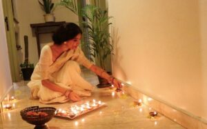 Ratan Raajputh Instagram - राम तेरे मन में है, राम मेरे मन में है,
राम तो घर घर में है, राम हर आँगन में है,
मन से रावण जो निकाले, राम उसके मन में है|
Happy Deepawali 🙏
.
.
P.S.- मुख में राम, मन में राम ,जित देखूँ तित रामे राम🙏
.
.
#happydiwali #deepawali #jaisiyaram #festivaloflights #laxmipuja #celebration #staysafe #jaibharat #रामभरोसे✨😇