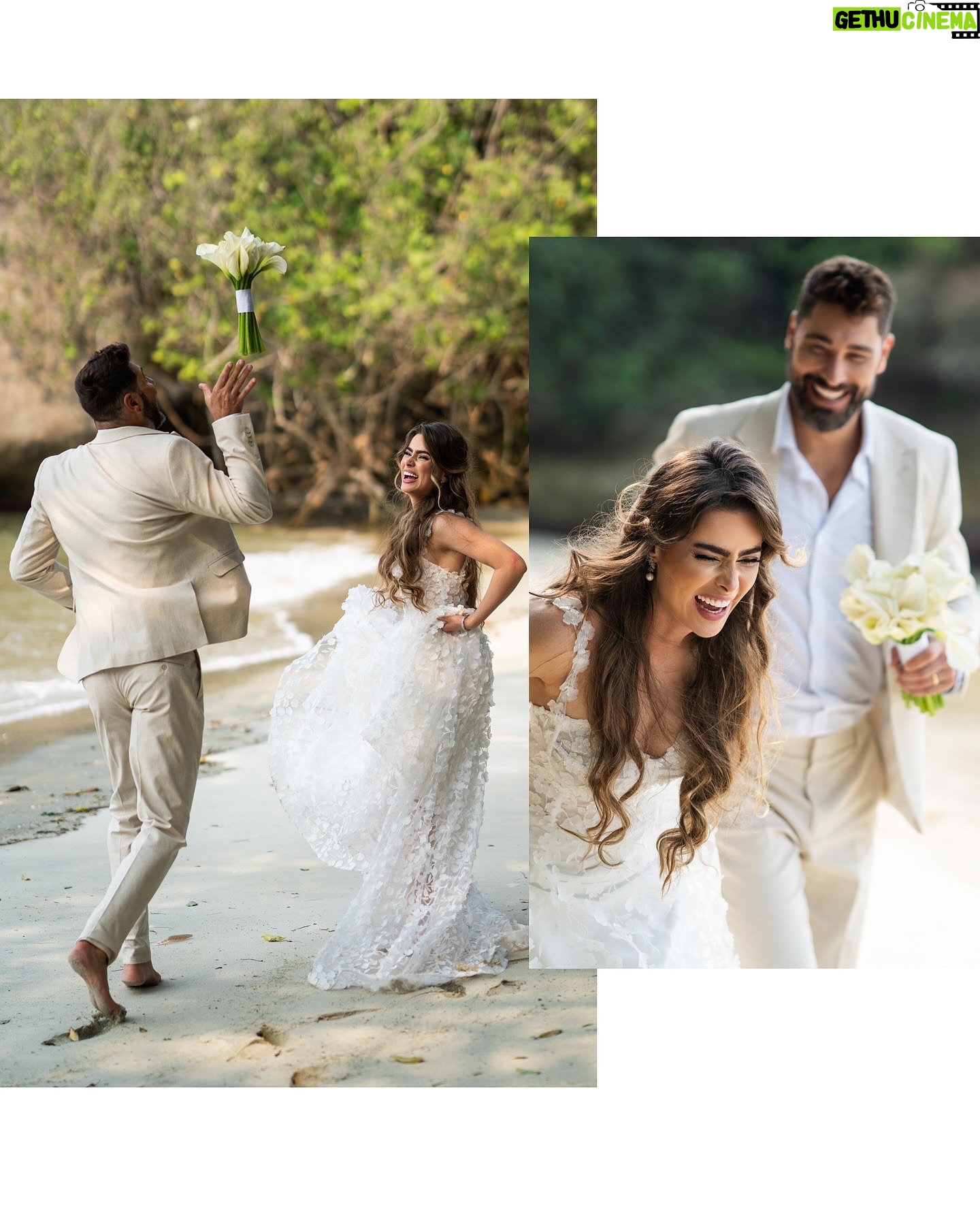 Rayanne Morais - 10.5K Likes - Sobre ter o AMOR DA SUA VIDA e ser o amor da vida de alguém: nós somos a VIDA um do outro, para todo o sempre, até Jesus voltar.
By @victorpecoraro e @rayannemorais
📷 @d51fotografia
🎥 @kenzifilms
🏝️ @gp_greenparadise
👰🏼♀️ @stephaniecachapuz
🎀 @suzette.atelier
💐 @o__buque
🤵🏻♂️ @rafferoficial
#MoraisPecoraro #casamento #bodasdepapel #Deus #amordaminhavida #vida #extraordinariodedeus