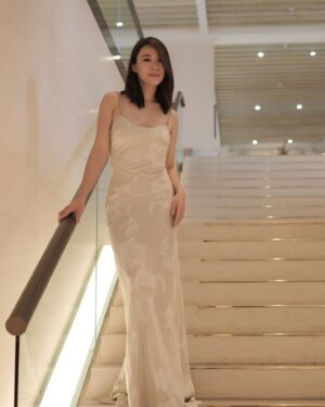 Rebecca Lim Instagram - A rare dress-up-for-date night 🤍 
@ralphlauren #ralphlauren

Thank you for dolling me up @shaunleelee 😚