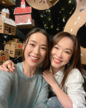Rebecca Lim Instagram - And just like that, it’s the last episode of 《幸福玲距离2》with 最爱爱最美美的姐姐 @fannaiaiwong 🫶🏻 So happy you agreed to come on the show again 😚 Forever your fan girl ☺️

To the amazing production team, I cannot thank you enough for providing me a safe space to navigate through my insecurities and for allowing me to be my most authentic new self without judging what I say or do. 

It wasn’t easy filming 4 months after giving birth and I cannot have asked for a better team 🫶🏻

To all moms and mother figures, give yourselves the credit you so deserve and never compare yourself to others. You are your child’s whole world. You are amazing. Please always remember that 🤍

Thank you for watching #WithLoveBecks season 2 🫶🏻 Am so grateful that you have seen me through my different stages in life. I promise to be better! Always! 🫶🏻

Catch all episodes on MeWatch or YouTube ✌🏻