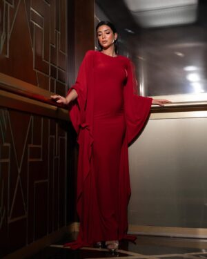Reem Samy Instagram - From @yangoplay event @redseafilm 

Styled @poucyelshahawy 
Dress @arwaalbanawi 
Jewellery @tiffanyandco 
Make up @makeupby_sherri 
Hair @malaksamy_1 @alsagheersalons 
Photographer @ghadeer_abuzaid