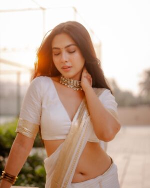 Reem Shaikh Instagram - 🤍🌙

📸 - @rohitgaikwadfilms