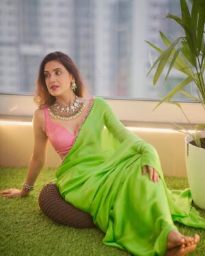 Reena Aggarwal Instagram - This song and saree is just 🤌🏻💚❤️

📸: @pixelpassionfotography 🫡
.
.
.
.
.
.
.
.
.
.
.
.
.
.
.
.
.
.
.
.
.
.
.
.
.
.
.
.
.
.
.
.
.
.
.
.
.
.
.
.
.
.
.
#saree #sareelove #ootd #indianlook #festivevibes #portraitphotography #photoshoot #portrait #sareestyle #styleinspiration #indianwear