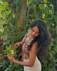 Actress Riddhi Kumar HD Photos and Wallpapers November 2024