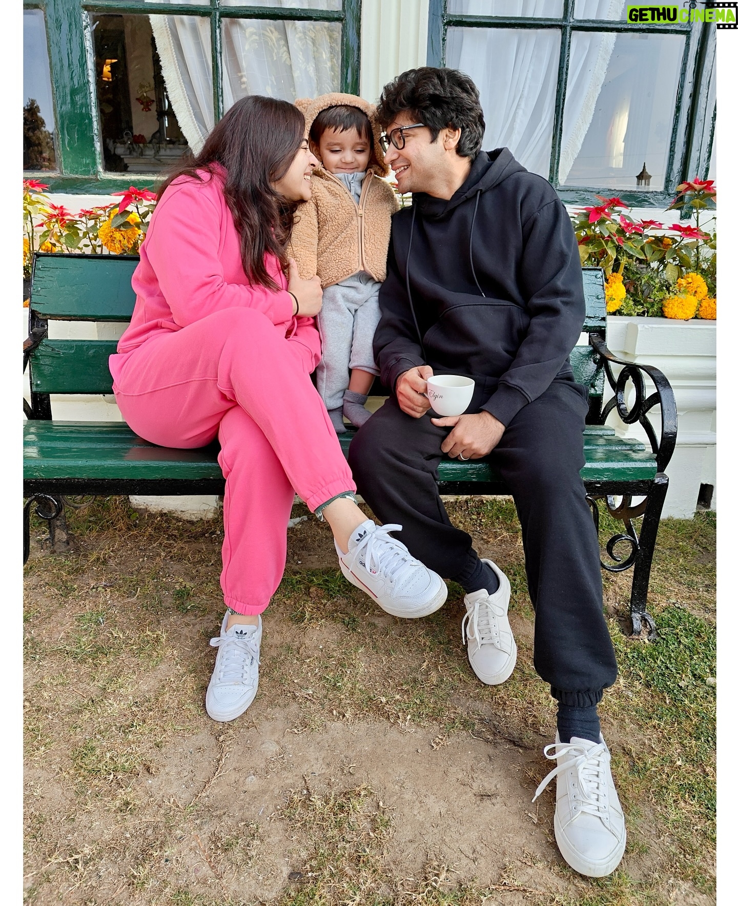 Ridhima Ghosh - 33.4K Likes - Happy New Year from our little family, surrounded by the magic of Darjeeling—our happy place! 🌄💛
As we watch the sunrise over the mountains and sip on steaming cups of tea, our hearts are full of gratitude. This place holds so many memories for us, and starting 2025 here feels extra special.
Here’s to a year filled with love, laughter, and all the little things that make life beautiful. From our hearts to yours, wishing you a joyful and blessed New Year! 🥂❄️
📸: @debopriyo_toton & @rubai.alekhya