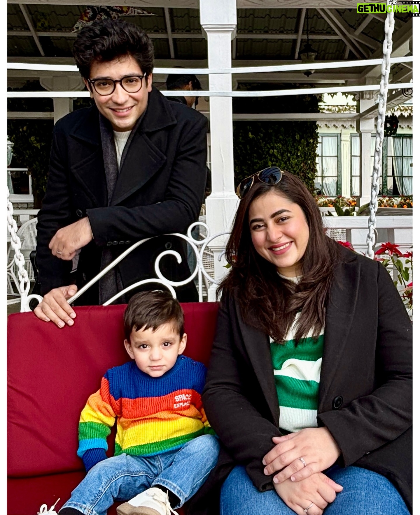 Ridhima Ghosh - 33.4K Likes - Happy New Year from our little family, surrounded by the magic of Darjeeling—our happy place! 🌄💛
As we watch the sunrise over the mountains and sip on steaming cups of tea, our hearts are full of gratitude. This place holds so many memories for us, and starting 2025 here feels extra special.
Here’s to a year filled with love, laughter, and all the little things that make life beautiful. From our hearts to yours, wishing you a joyful and blessed New Year! 🥂❄️
📸: @debopriyo_toton & @rubai.alekhya