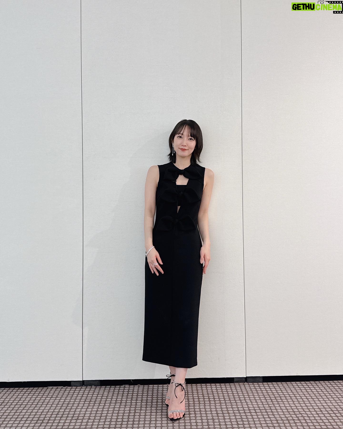 Riho Yoshioka - 175.8K Likes - 🐈⬛💍❄️
@shotai_movie
#映画 #正体
dress @numeroventuno
shoes @gianvitorossi