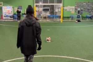 Rin Takanashi Instagram - 槙野選手の引退試合に参加させて頂きました。
お話をもらってから、ボールをまともに蹴ることすらできなかったので、練習しました😅
ヴィッセル神戸のサポーターの皆様、素敵なコールをありがとうございました。
槙野選手の全てのファン、サポーターの皆様、そして、スタッフ、選手の皆様、温かい声援をありがとうございました。
槙野選手、お疲れ様でした😄
