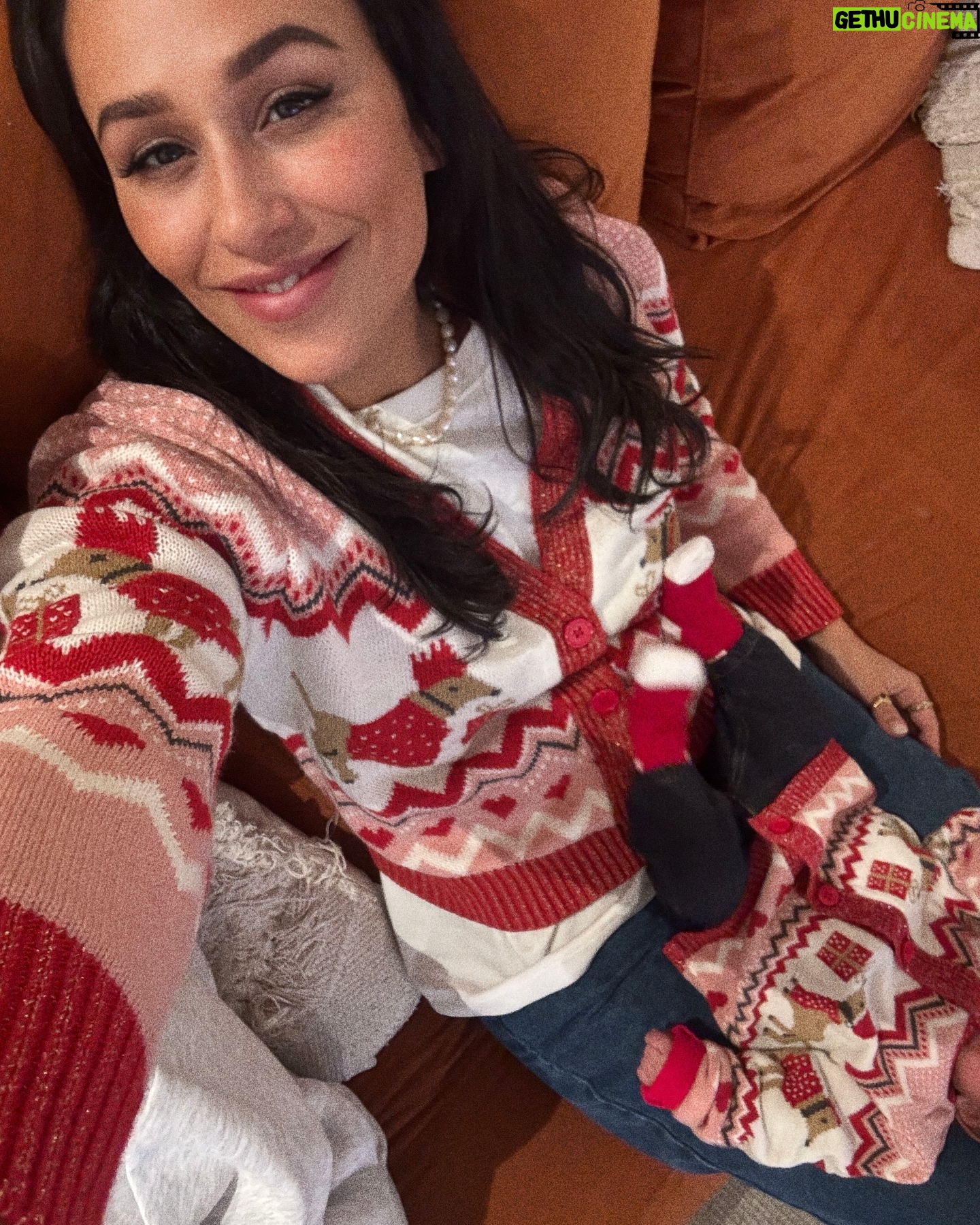 Rita Pereira - 78.5K Likes - É para postar foto pirosa de Natal 2024 em família ao lado da árvore?! Entregue! 😂🎄
#natal2024 #family #christmas #love #present