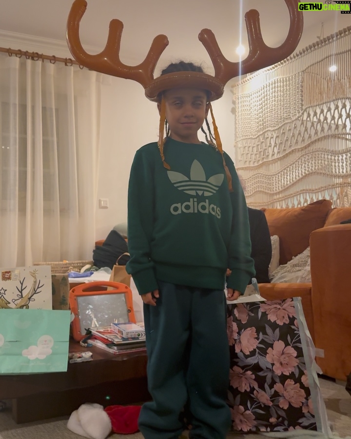 Rita Pereira - 78.5K Likes - É para postar foto pirosa de Natal 2024 em família ao lado da árvore?! Entregue! 😂🎄
#natal2024 #family #christmas #love #present