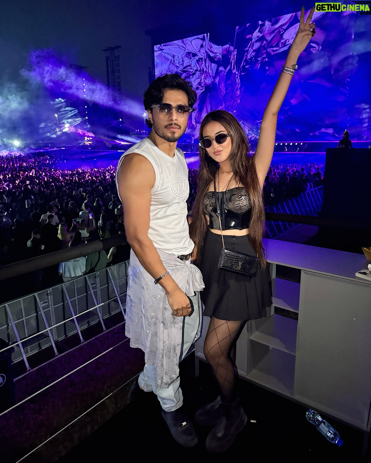 Riya Sharma - 39.9K Likes - Happy birthday my partner in crime, my confidant, and my best friend. Here’s to another year of making unforgettable memories together! You inspire me everyday! Love you more than you know! CHEERS! 🥂♾️🤍
@pratik_andulkar