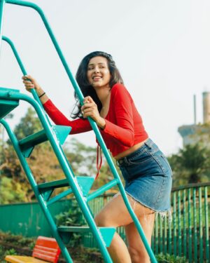 Riya Suman Instagram - Happy to report that my inner child is ageless! 
Itsss playtime !!! 🤗☺️
#HappyChildren’sDay!!! 😇