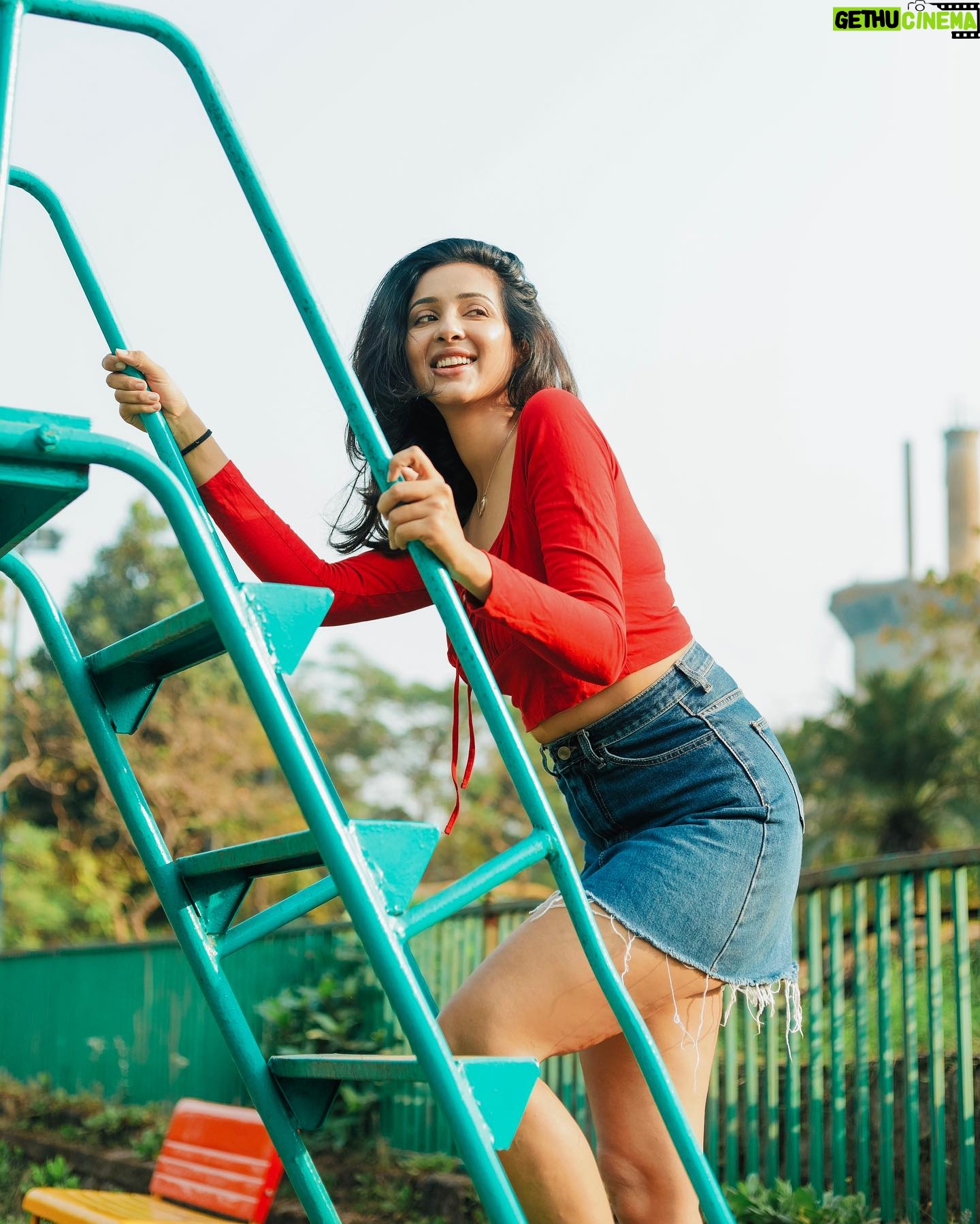 Riya Suman - 22.4K Likes - Happy to report that my inner child is ageless!
Itsss playtime !!! 🤗☺️
#HappyChildren’sDay!!! 😇