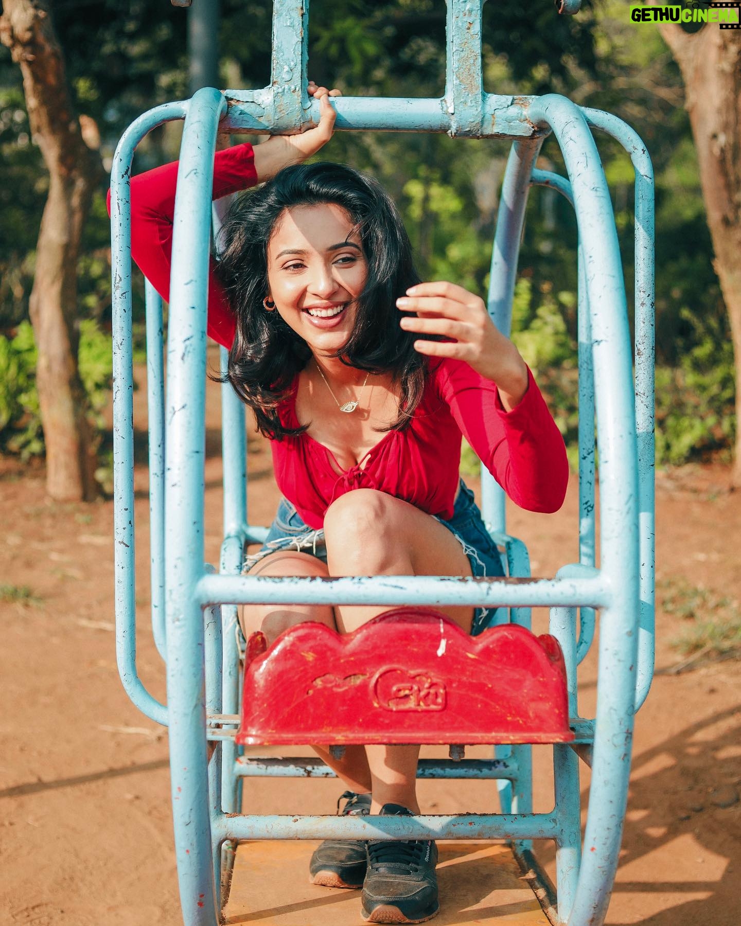 Riya Suman - 22.4K Likes - Happy to report that my inner child is ageless!
Itsss playtime !!! 🤗☺️
#HappyChildren’sDay!!! 😇
