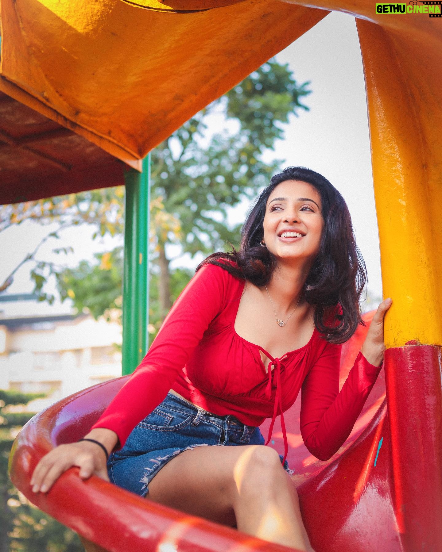 Riya Suman - 22.4K Likes - Happy to report that my inner child is ageless!
Itsss playtime !!! 🤗☺️
#HappyChildren’sDay!!! 😇