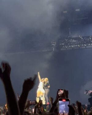 Robyn Instagram - To close out the year together with Charli and her beautiful fans and with my face in her hair singing Dancing On My Own in HER insainly good show. So glad I got be there! Charli, you’re generous and cool as always, noone deserved this year more than you💖