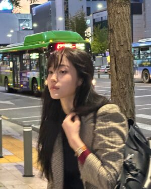 Roh Yoon-seo Instagram - 이모저모 🗃️🧹💟