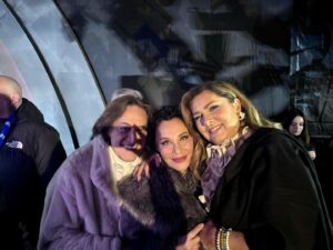 Romina Power Instagram - Incontri belli per lo show di capodanno di @rai1official @j.axofficial @leogass.official @sandymarton_thegoldenboy @ricchiepoveriofficial @arisamusic @simonmakeupartist @cristianomalgioglio_adoro