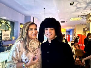 Romina Power Instagram - Incontri belli per lo show di capodanno di @rai1official @j.axofficial @leogass.official @sandymarton_thegoldenboy @ricchiepoveriofficial @arisamusic @simonmakeupartist @cristianomalgioglio_adoro