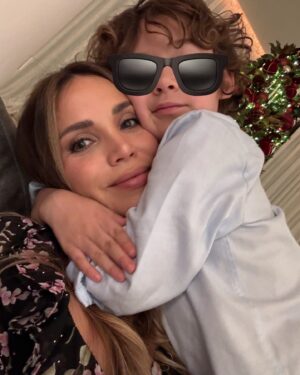 Rosanna Zanetti Instagram - Un poco de nuestra Navidad 🎄♥️
Voy un poco tarde con esta publicación pero estábamos enfocados en desconectar y disfrutar tiempo en familia, en definitiva días mágicos ✨
Espero que estén teniendo unas felices fiestas !
