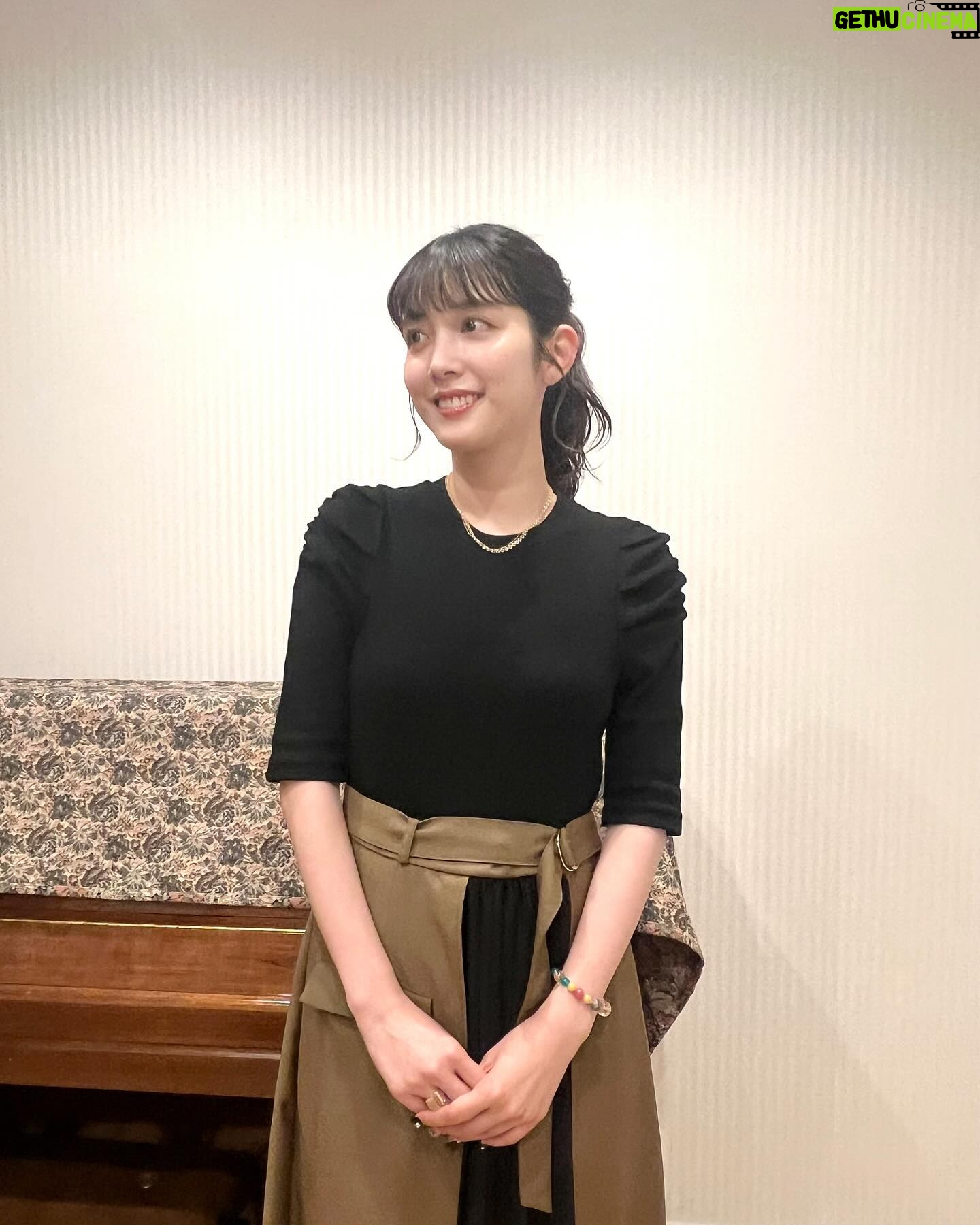 Ruka Matsuda - 10.7K Likes - 映画『かなさんどー』
宣伝用に歌をレコーディングした時の衣装です☺️
早く年明けないかな〜〜ゴリさんの6年ぶりの長編映画ぜひ見てほしいな〜〜!
▪︎プリーツ切替ワンピース
brand/AMLILE
▪︎ジップショートブーツ
brand/AMLILE
@amlile_official