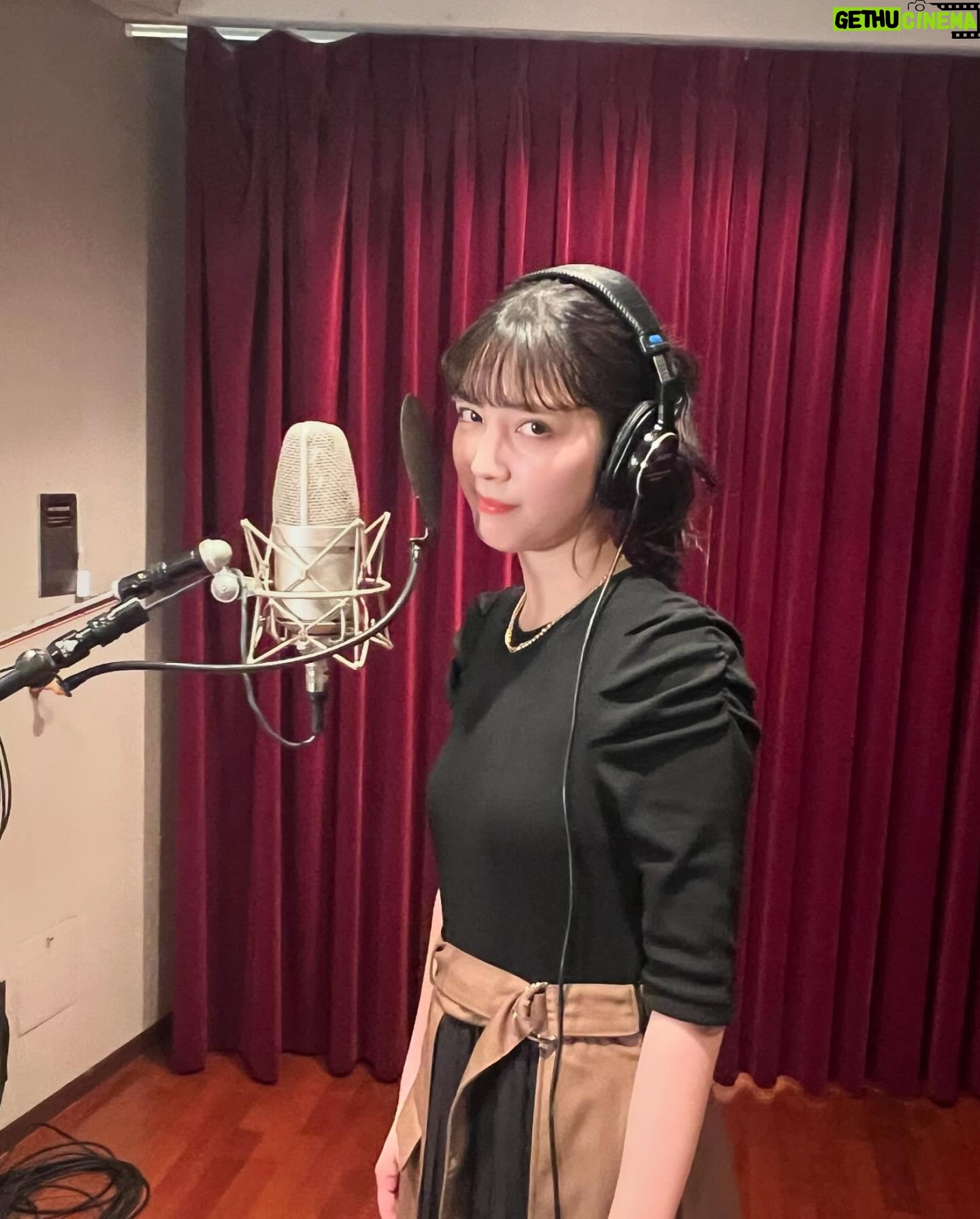 Ruka Matsuda - 10.7K Likes - 映画『かなさんどー』
宣伝用に歌をレコーディングした時の衣装です☺️
早く年明けないかな〜〜ゴリさんの6年ぶりの長編映画ぜひ見てほしいな〜〜!
▪︎プリーツ切替ワンピース
brand/AMLILE
▪︎ジップショートブーツ
brand/AMLILE
@amlile_official