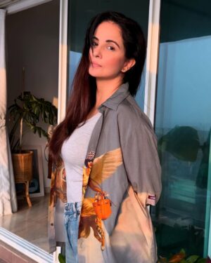 Rukhsar Instagram - .Last post of the year✨✨✨💫.
.
.
.
.Sabr
.shukr
.gratitude.
.
.
.#2024 #newyearnewbeginnings #tawwakul #love