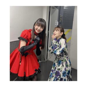 Rumi Okubo Instagram - ⁡
⁡
🎙️声優グランプリ30周年記念イベント🎙️
『声グラFES 2024』1日目に出演しました✨
⁡
トークあり、朗読あり、ライブあり、
出演者多数の大イベントでしたね〜！！
⁡
私はトーク＆朗読に出演させて頂きました📖
⁡
どちらもメンバー、内容含めて
とても楽しかったです🤗
⁡
楽屋ではトークで一緒だったすみぺ＆いのりちゃん
とお写真を撮ってもらいました📸
そして井上喜久子さんにトーク中におねティネタ
ぶっ込んでしまい…、それを笑顔で
「反応してくれてありがとう、嬉しかった」
と言ってくださって喜久子さんマジ女神👼✨
ツーショット時のライブ衣装も最高です❤️
⁡
1日目のチーム81は西山くんと駒田くんと！
体格差えぐすぎて笑うwww
2人ともでかすぎぃ！！🤣
⁡
そして駒田くんに教えてもらった
自撮りの時親指で顎おさえて顎のライン出すポーズ
やってみた…合ってるのか？コレ？笑
⁡
⁡
⁡
なんにしても、1日とても楽しかったです✨
改めて、声優グランプリ30周年おめでとうございます🎊
これからも、声グラチャンネルの瑠美まるでも、
雑誌の方でも、よろしくお願いします🙇‍♀️
⁡
⁡
⁡
#声優グランプリ
#声優グランプリ30周年
#声グラFES
⁡
⁡
⁡