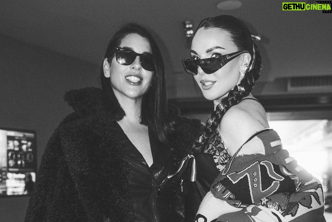 Ruth Lorenzo - 3.3K Likes - BeniYork