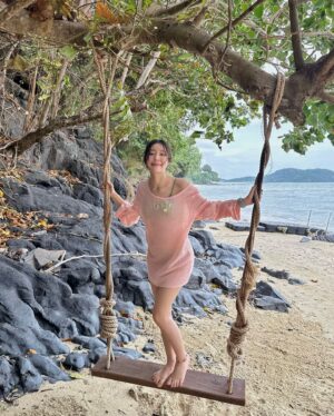 Rutricha Phapakithi Instagram - Kinda miss my sandy toes🏖️