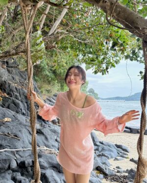 Rutricha Phapakithi Instagram - Kinda miss my sandy toes🏖️