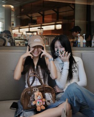 Rutricha Phapakithi Instagram - Happy @janhae day🎂✨
รู้จักกันมาจะ 10 ปีแล้วอะ 
ขอให้ปีนี้เป็นปีที่ใจดีกับเธอนะ 
Ps. love as always My everything❣️