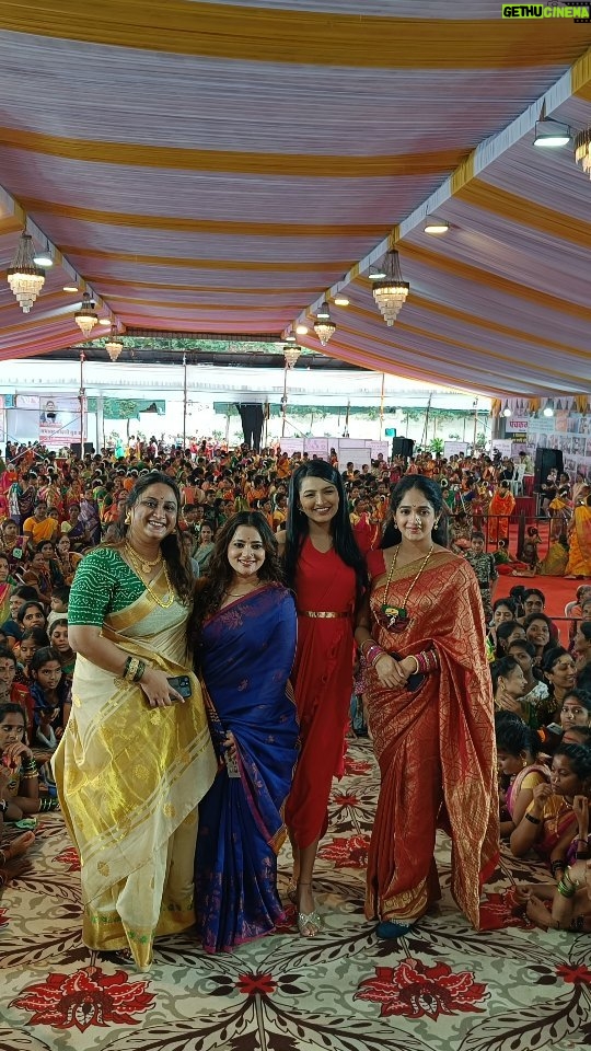 Rutuja Kulkarni - 21K Likes - सन मराठीच्या कलाकारांनी कोल्हापूर येथील 'झिम्मा फुगडी स्पर्धा २०२४' ह्या कार्यक्रमाला दिली भेट.
#sunmarathi #sohalanatyancha #ZimmaFugadievent