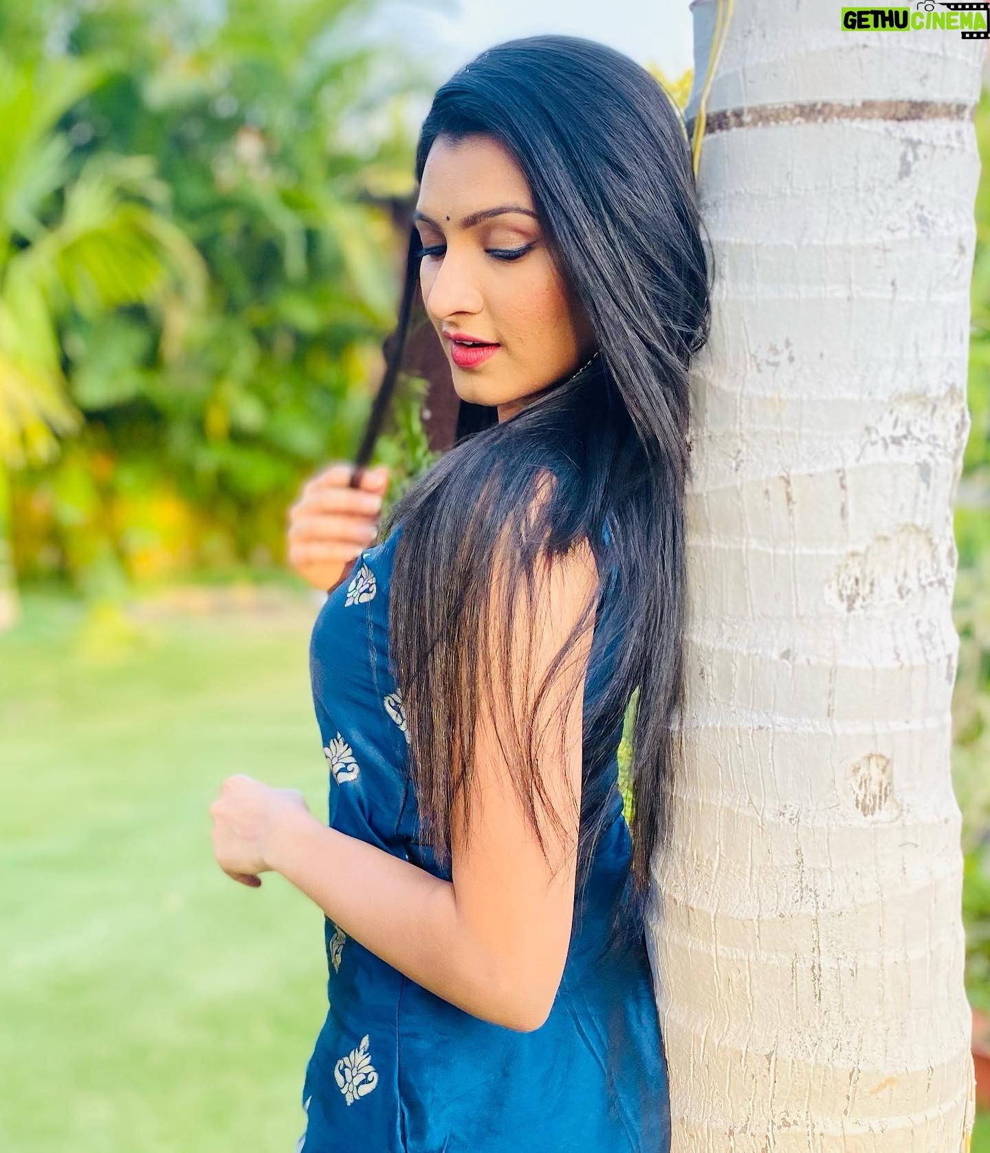 Rutuja Kulkarni - 3.9K Likes - 💁♀️ती ani ट्री 🌳
📸 : @bhagyashree_m_joil ❤️🤗
#marathiactress #marathimulgi #marathi #maharashtra #mumbai #india #satara #constablemanju #sunmarathi #starpravah #rutujacoolkarni